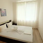 Gliko Seaside ביאלה